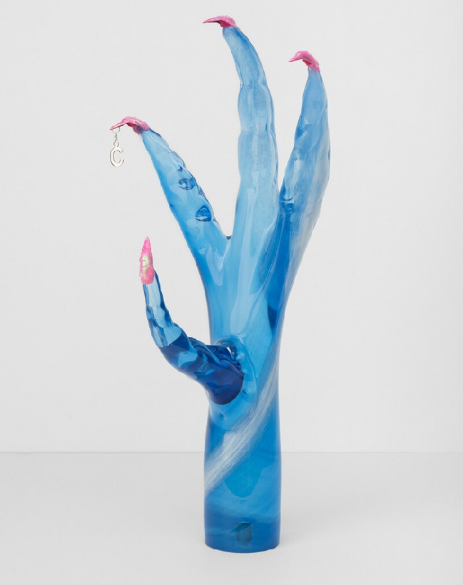 Slavs and Tatars, Stilettos ‘C’, 2024. Hand-blown glass, hand-made faux nails, 60 x 30 x 25 cm. Photo: Marjorie Brunet Plaza. Courtesy of Kraupa-Tuskany Zeidler, Berlin 