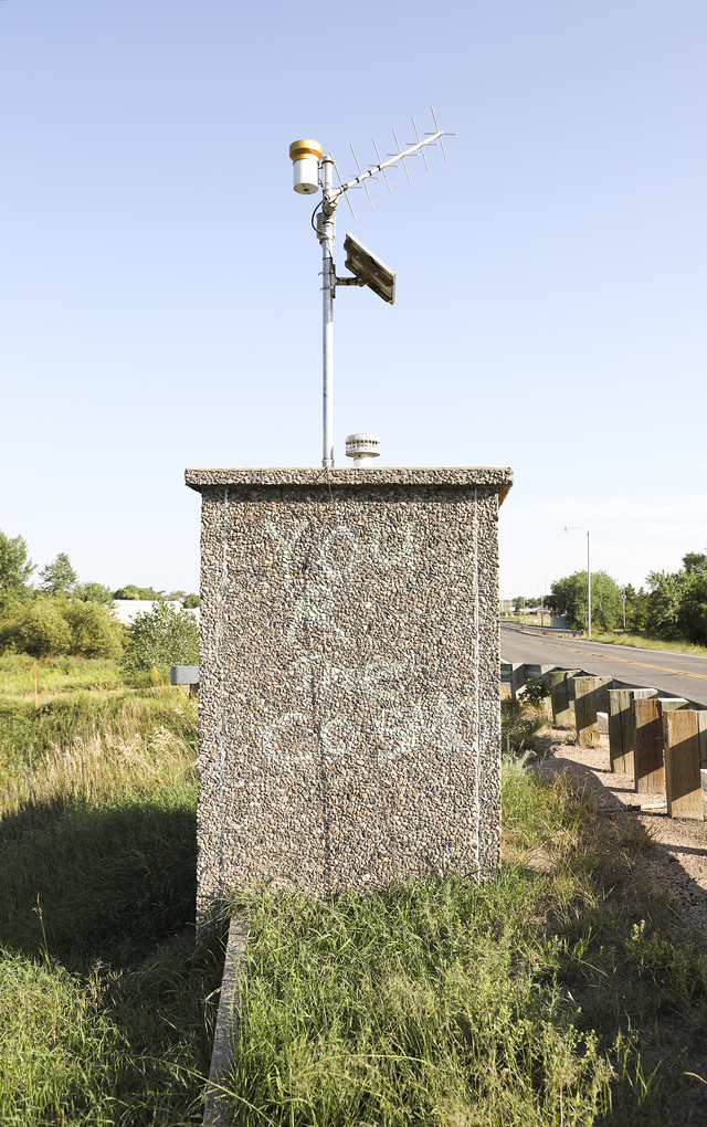 Dave Hullfish Bailey, East shoulder of US 385/northern braids of the South Platte, August 22, 2017. Courtesy of the artist. 
