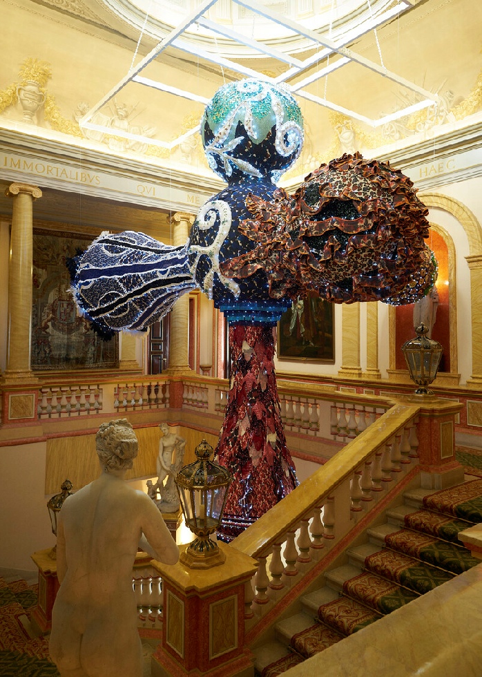 View of Joana Vasconcelos, Flamboyant, Palacio de Liria, Madrid, 2025. Photo: Juan Rayos 